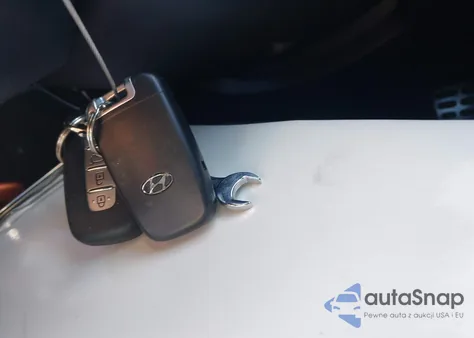 2016 Hyundai Veloster Turbo z USA, uszkodzony, nr VIN KMHTC6AEXGU254265